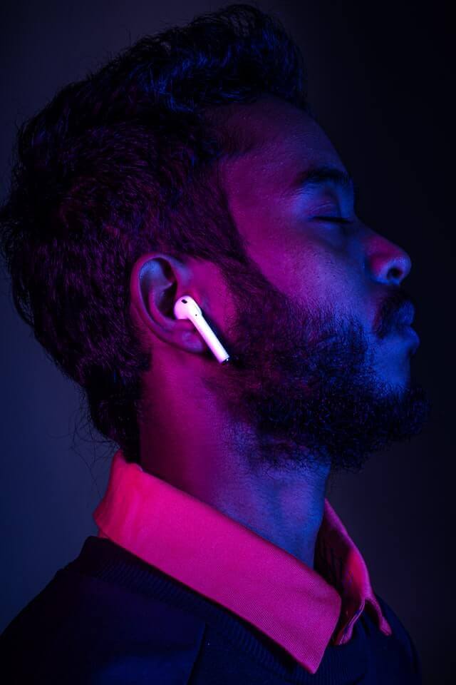 How can Airpods know they are in your ear?