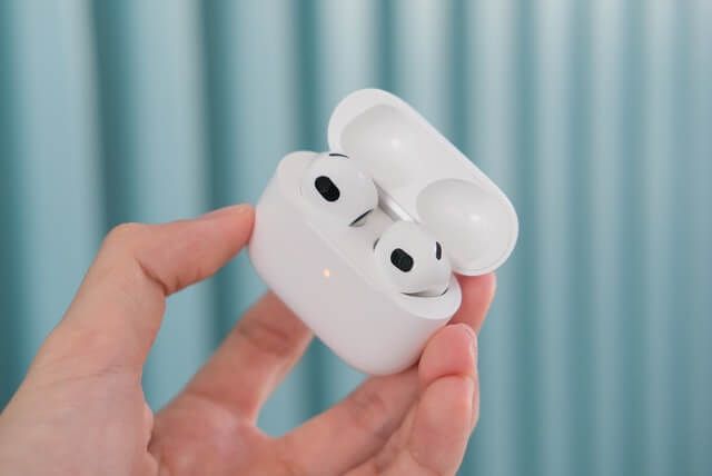 How long can Airpods take to charge?